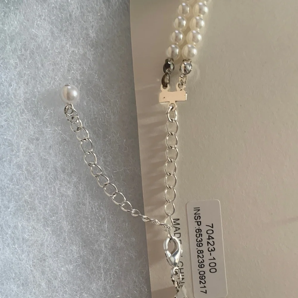 Pearl and Crystal Earrings & Chocker Necklace - Picture 7 of 7